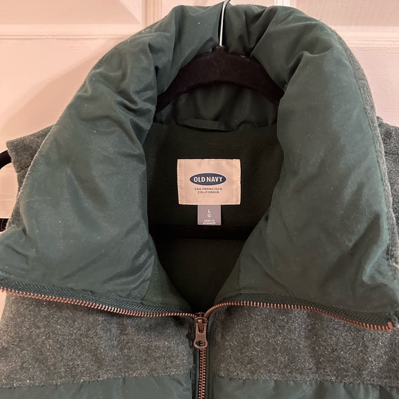 Old Navy Forest Green Puffer Vest - Picture 2 of 9